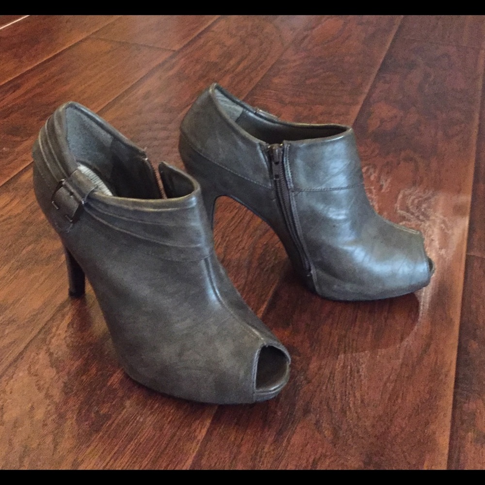 Women's heels